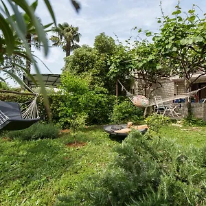 Casa Flora 3-minutes' Walk From The Ferienhaus Novigrad Istria