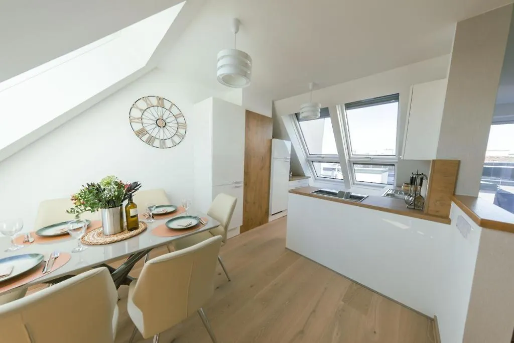 New Design Penthouse And Apartments Wien 0*,