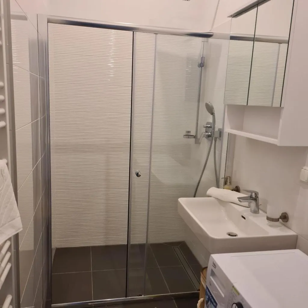 New Design Penthouse And Apartments Wien